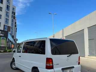 Mercedes V-Class foto 9