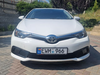 Toyota Auris foto 2