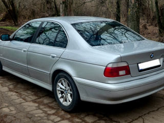 BMW 5 Series foto 6