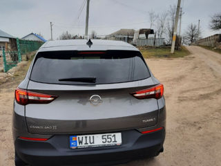 Opel Grandland X foto 2