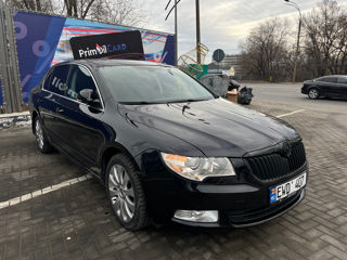 Skoda Superb foto 2