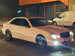 Mercedes E-Class foto 5