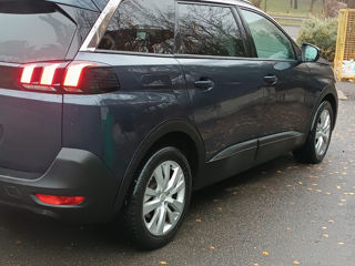 Peugeot 5008 foto 3