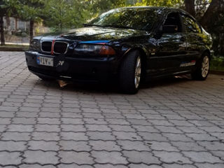 BMW 3 Series foto 1