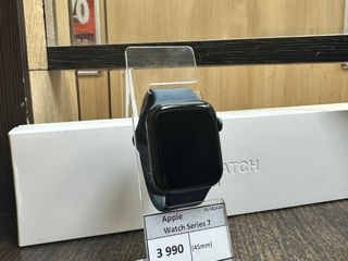 Apple Watch Series 7 (45mm) - 3990 lei