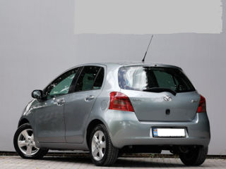 Toyota Yaris foto 3