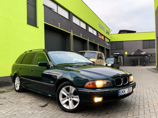 BMW 5 Series foto 8