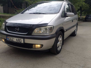 Opel Zafira foto 8