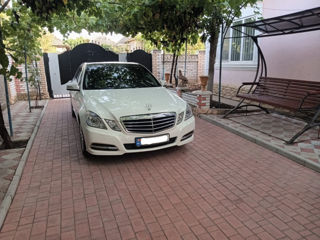 Mercedes E-Class foto 2