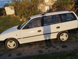 Opel Astra foto 2