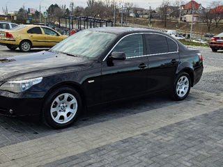 BMW 5 Series foto 2