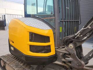 Excavator Volvo Ecr 35 foto 2