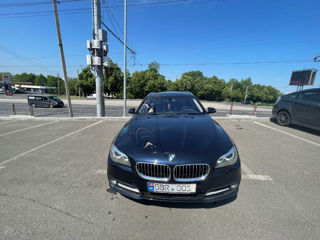 BMW 5 Series foto 1