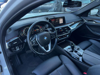 BMW 5 Series foto 10