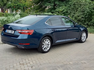 Skoda Superb foto 4