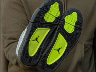 Nike Air Jordan 4 Retro SE 95 Neon foto 5