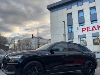 Audi Q8 foto 4