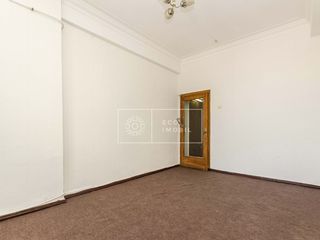 Chirie, Spațiu Comercial, Oficiu, sec. Centru, 18 mp, 240 euro foto 6