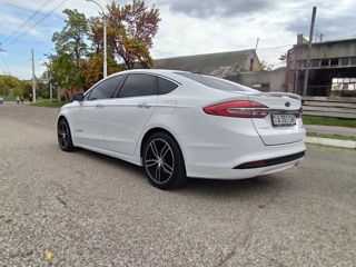 Ford Fusion foto 3