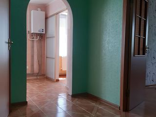 Apartament la preț redus în or. florești foto 3