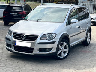 Volkswagen Touran foto 3