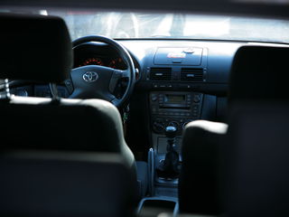 Toyota Avensis foto 7