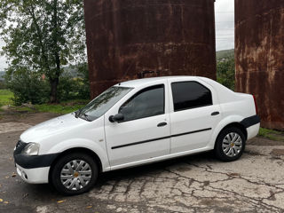 Dacia Logan foto 3