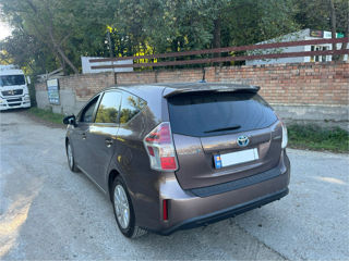 Toyota Prius + foto 2