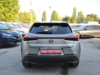 Lexus UX foto 6