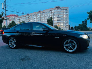 BMW 5 Series foto 4