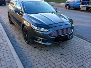 Ford Mondeo foto 2