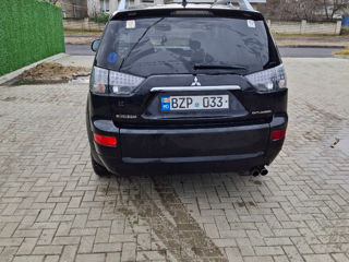 Mitsubishi Outlander foto 3