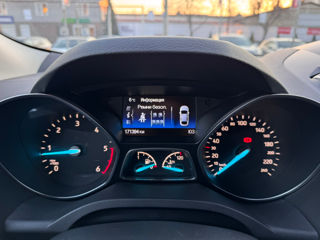 Ford Kuga foto 10