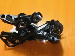 Se vinde shimbator de viteza din spate shimano deoro, shimano deore XT foto 3