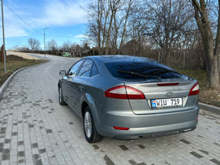 Ford Mondeo foto 5