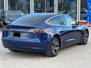 Tesla Model 3 foto 4