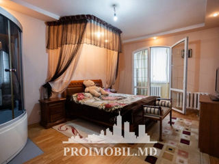 Apartament cu 4 camere, 202 m², Buiucani, Chișinău foto 9