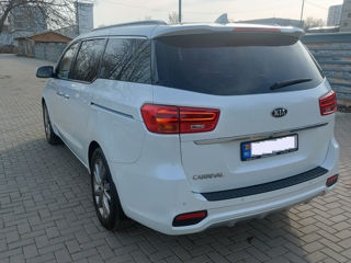 KIA Carnival foto 7