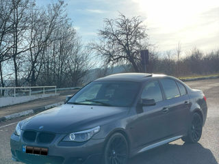 BMW 5 Series foto 3