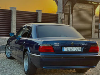 BMW 7 Series foto 6