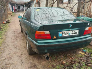 BMW 3 Series foto 2