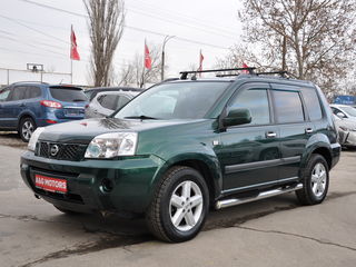 Nissan X-Trail foto 1