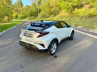 Toyota C-HR foto 6