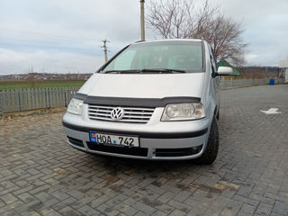 Volkswagen Sharan foto 2