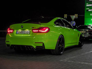 BMW M4 foto 2