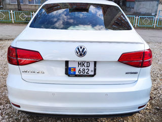 Volkswagen Jetta foto 2