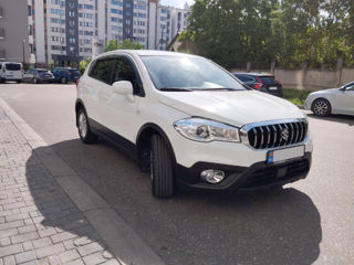 Suzuki S-Cross foto 2