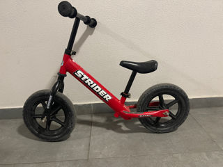 Se vinde bicicletă de echilibru pentru copii Strider Classic foto 2