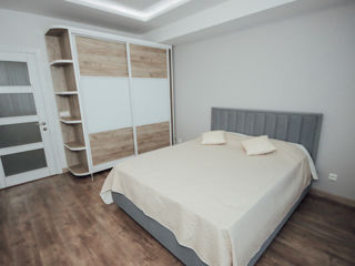 Apartament cu 2 camere, 65 m², Buiucani, Chișinău foto 3