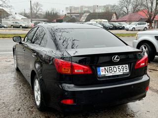 Lexus IS Series foto 3